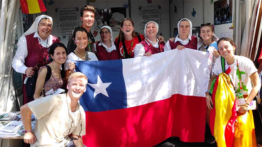 Chile con las Reparadoras de la Virgen Dolorosa de EL Escorial