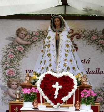 El mes de mayo es el mes de María y por eso hicimos una Consagración a Nuestra Madre