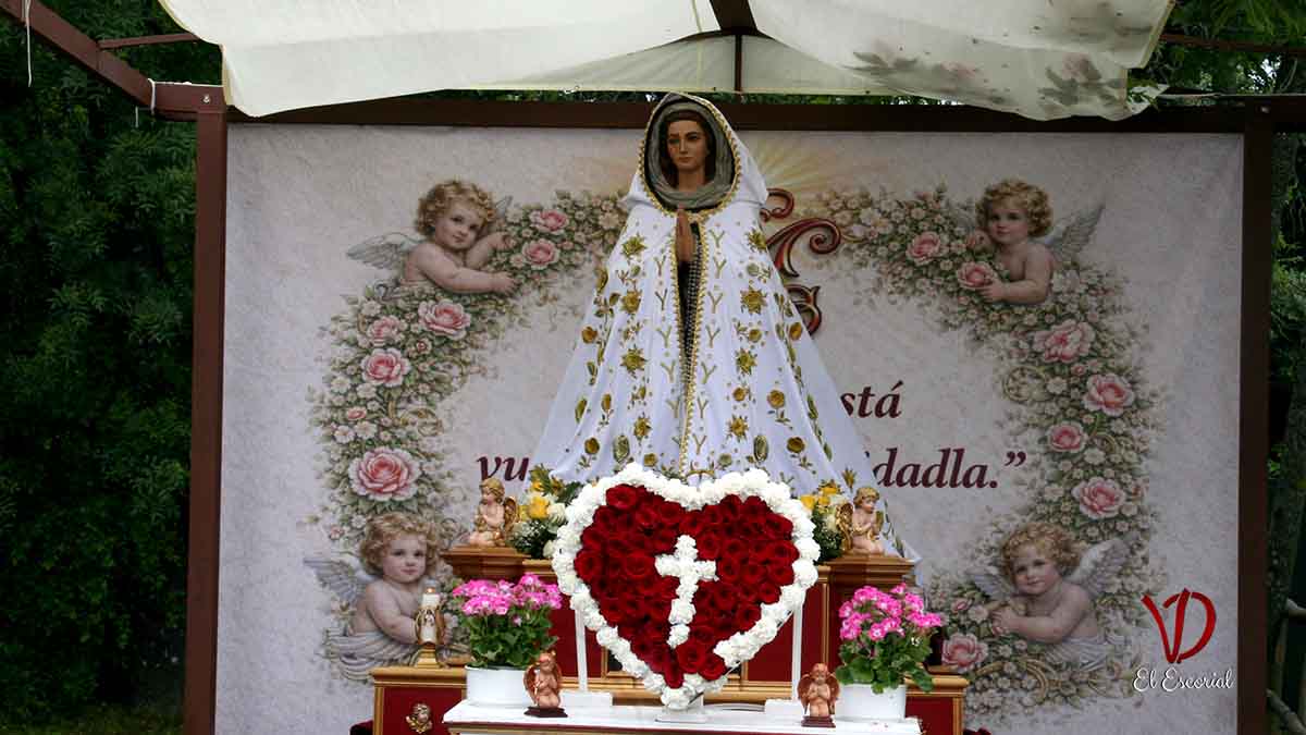 El mes de mayo es el mes de María y por eso hicimos una Consagración a Nuestra Madre